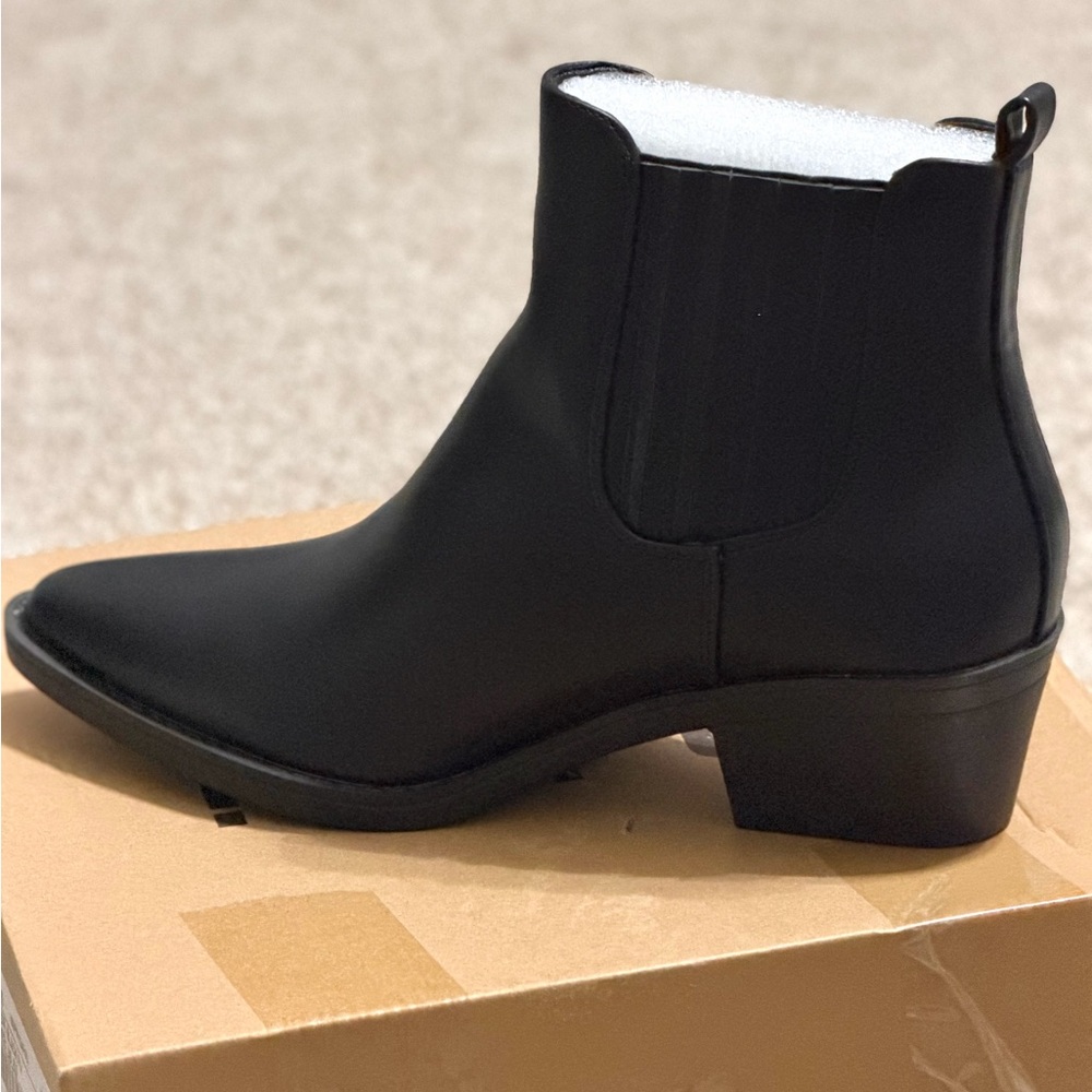 Elegant Black Ankle Booties Sz 8 1/2